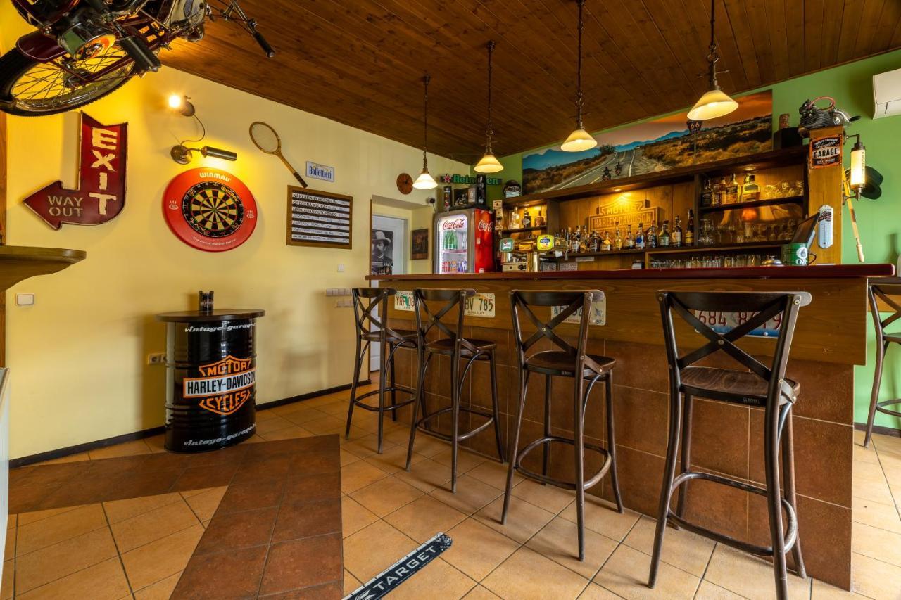 Penzion Rodos - Cafe Prague Exterior photo